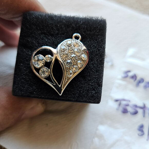 Sapphire heart pendant - Picture 4 of 6